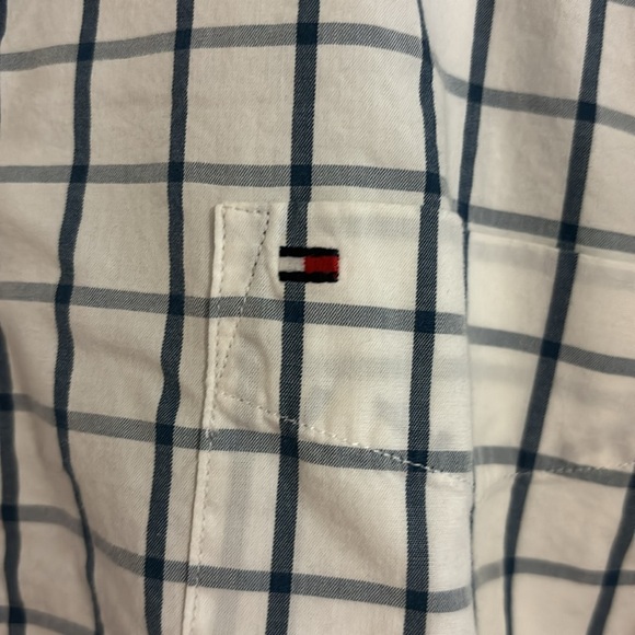 Men’s XL Tommy Hilfiger - Picture 3 of 3
